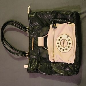 💙BETSY JOHNSON PHONE TOTE